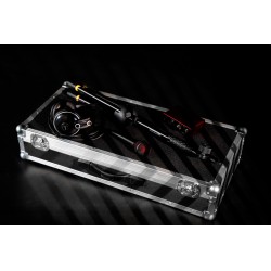 STUDIO W WALIZCE – RAW ROOM